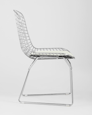 Стул обеденный Bertoia хромированный с белой подушкой. Фото